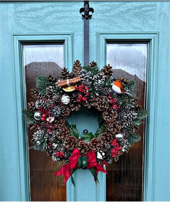 Pine cone door wreath cropped